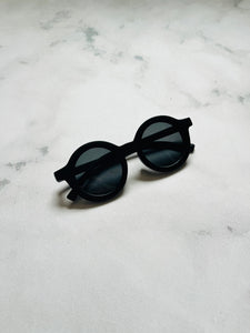 Luna Rose Round Matte Sunglasses Black