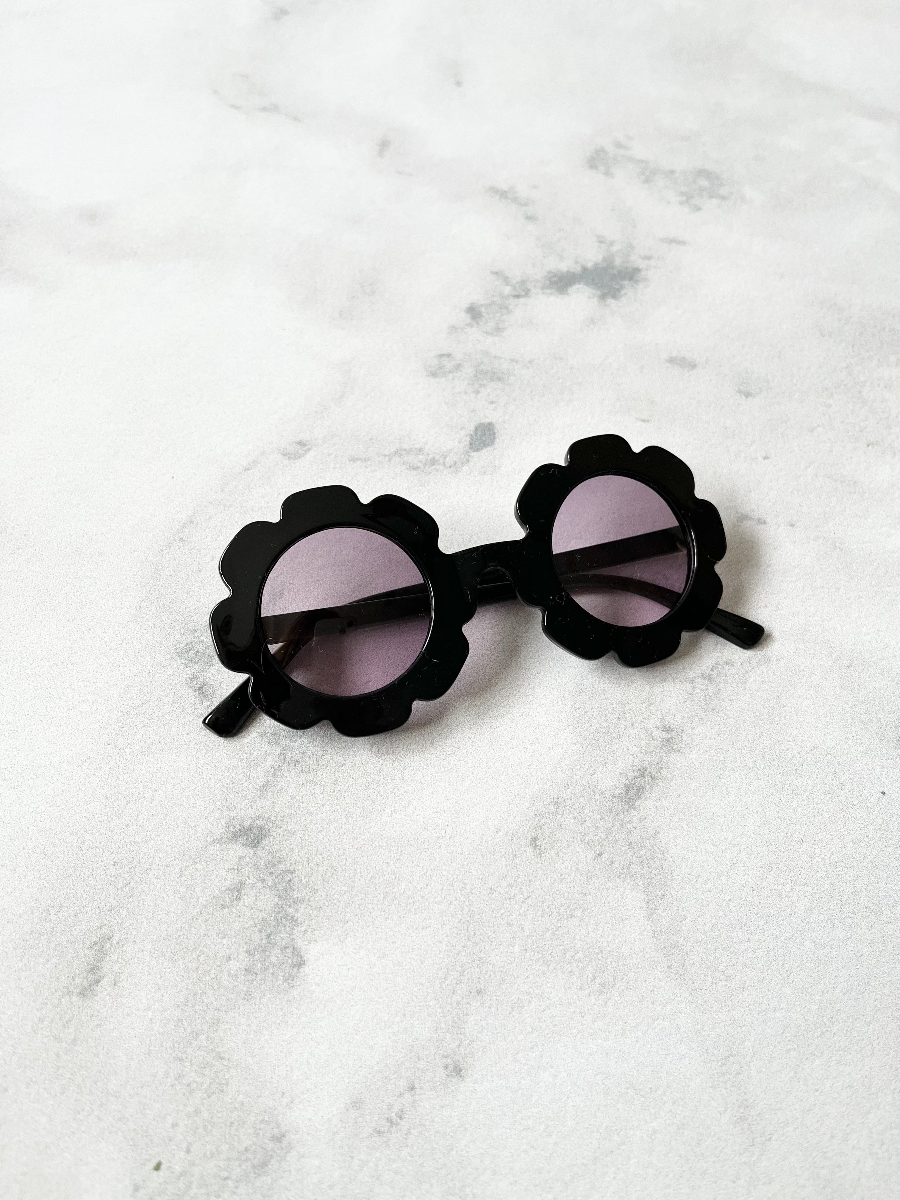 Luna Rose Flower Sunglasses Black