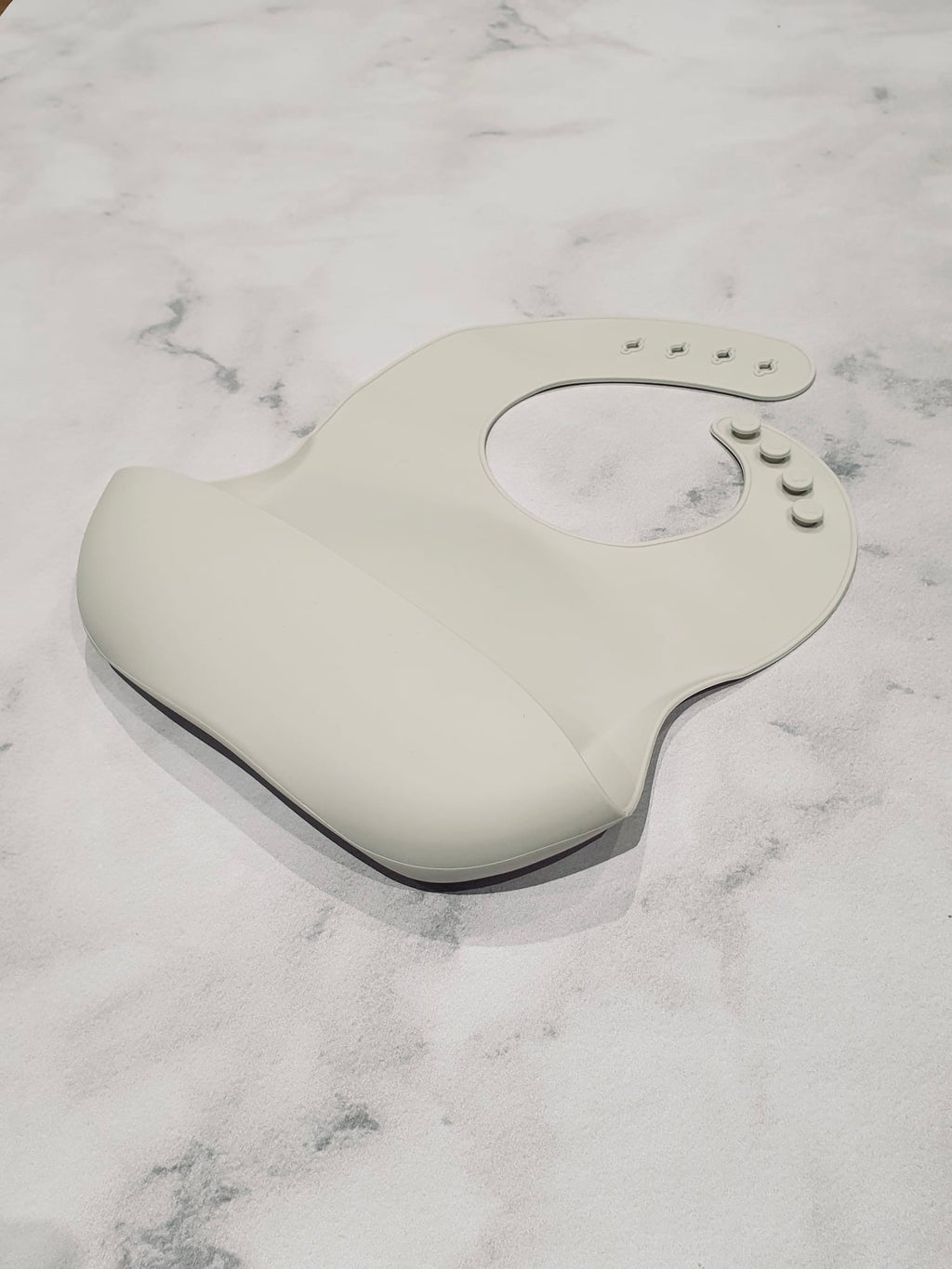 Luna Rose White Sand Silicone Bib